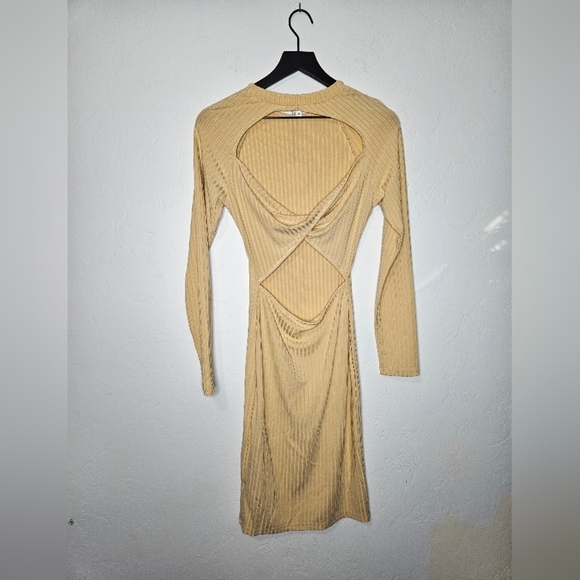 SUPERDOWN Open Back Ribbed Dress in Yellow Size  NWT - Picture 2 of 8